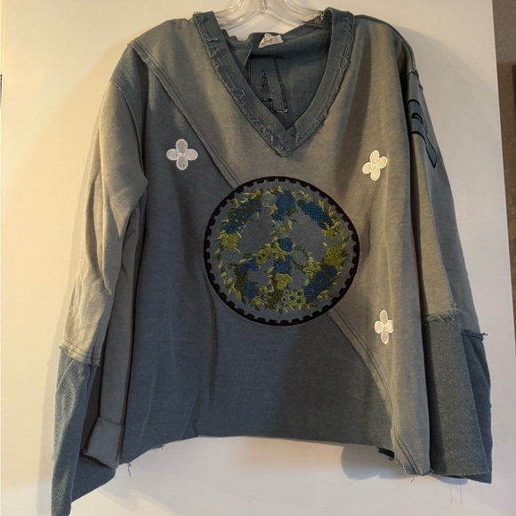 Brand New Pol Peace Sign Sweatshirt with Floral Accents - Picture 9 of 12